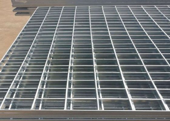 Anti Slip Perforated Walkway Grates Corrosion Proof for Pedestrian Safety
