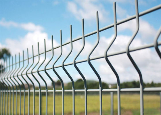 Ogrodzenie trójkątne z otworami sieciowymi 50*200mm powlekane PVC dla lotnisk OEM
