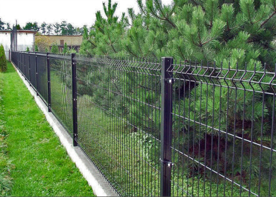 1,8 * 2,5 m Trójkątne panele ogrodzeniowe z drutu 3d Zrównoważony Łatwy montaż