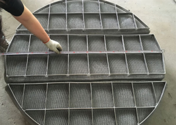 Płytka z żelaza nierdzewnej 304 316 Wire Mesh Demister Pad Do oddzielenia płynów gazowych dla lotnictwa
