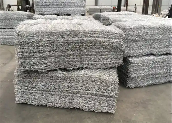 Pudełko gabionowe pokryte pvc z kwadratowym otworem pokryte cynkiem 220-270g