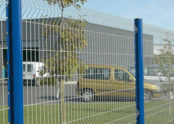 Ogrodzenie ogrodowe 3D Ogrodzenie zestawu drutu spawanego z zakrzywieniem Ogrodzenie dla miejsc publicznych 1,8*3m