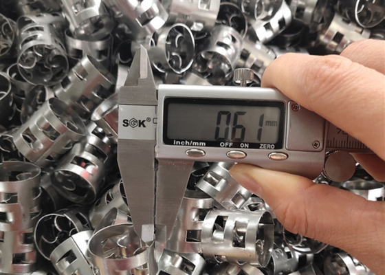 SS316 Opakowanie metalowe dla kolumn absorpcyjnych 25*25*0,6 mm