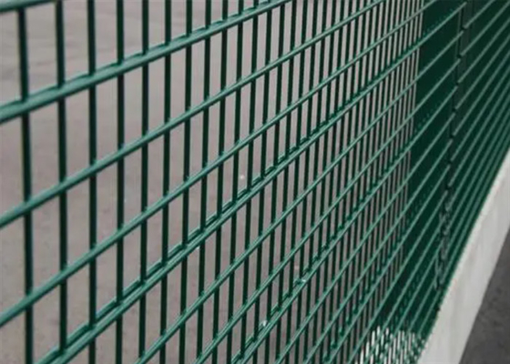 1Ogrodzenie z podwójnym drutem Pvc pokryte stali niskówęglowej 1,8 * 2,5 m