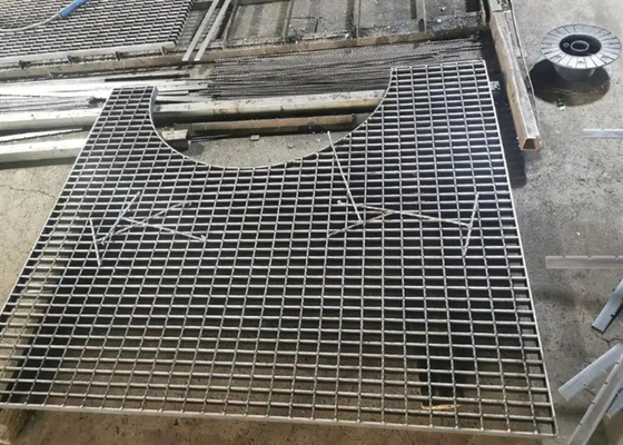 HDG spawane stalowe kratki do chodnika dla Trech Cover 30 * 5mm ISO:9001