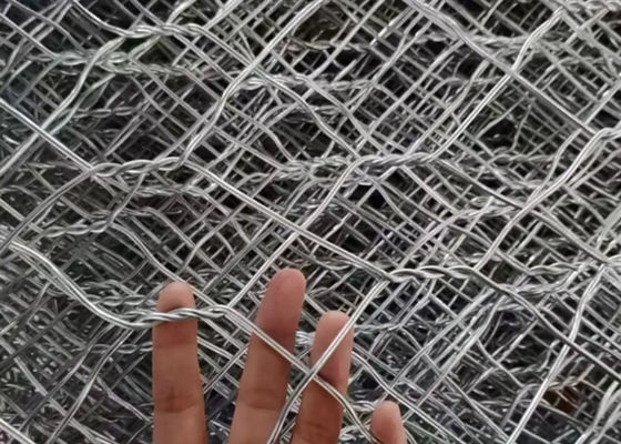 Materac gabionowy o wysokiej wytrzymałości na rozciąganie 4mx1mx1m, podwójnie skręcany, do projektów ochrony przeciwpowodziowej i wybrzeża