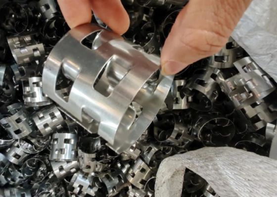 SS316 Metalowe opakowanie losowe z pierścieniem Pall do wież do oczyszczania gazu 50 * 50 * 0,5 mm